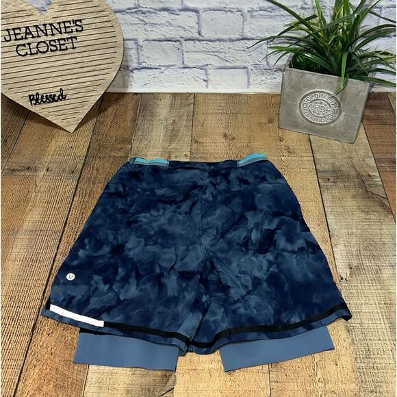 LULULEMON MEN SURGE SHORT 6" LINED BOLD LINES SPRAY DYE - Picture 8 of 14